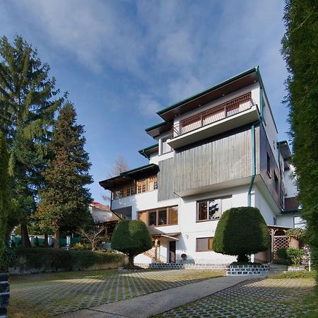 Hotel No.16 Bratislava Buitenkant foto
